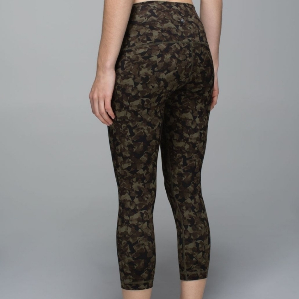 Lululemon Wunder Under III 21" Full-on luon